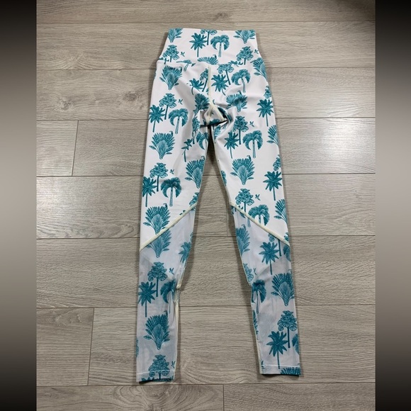 Beach Riot Sport Teal Palm Tree Mesh Leggings - Picture 2 of 11